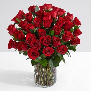 Send Lovely Red Roses to Lahore Pakistan - sendflowers.pk