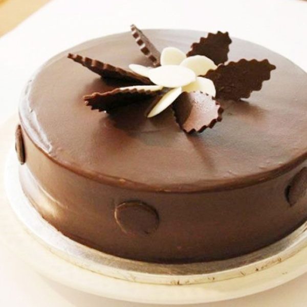 Chocolate Fudge Delight Cake SendFlowers To Pakistan