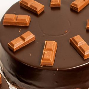 CADBURY CHOCOLATE PREMIUM CAKE - online premium cake delivery in Pakistan
