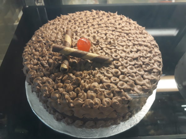 2LBS Chocolate Cake - SendFlowers.pk