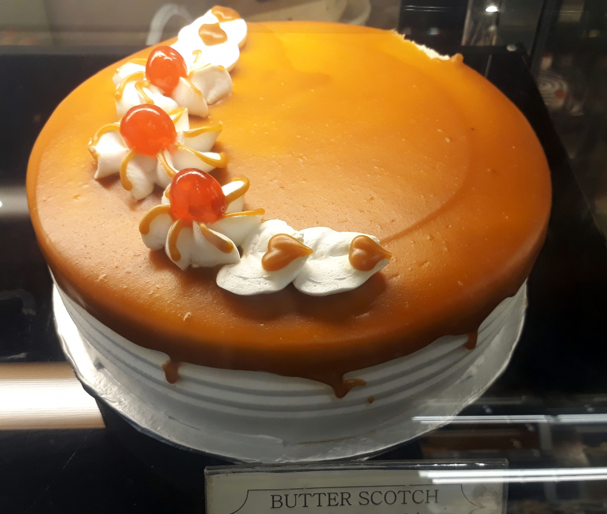 Butter Scotch Cake 2LBS - SendFlowers.pk