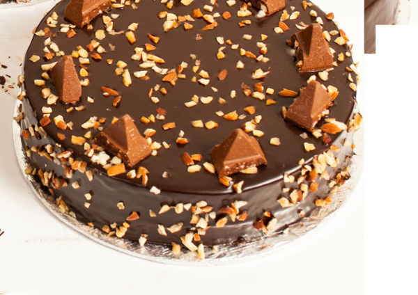 FERRERO ROCHER CHOCOLATE CAKE 2LBS - SendFlowers.pk