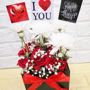 Reddish Love Gifts - SendFlowers.PK