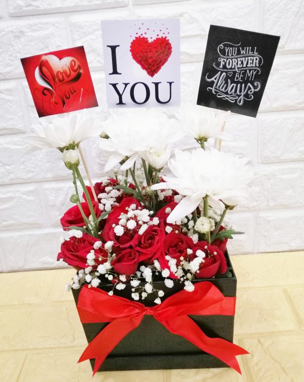 Reddish Love Gifts - SendFlowers.PK