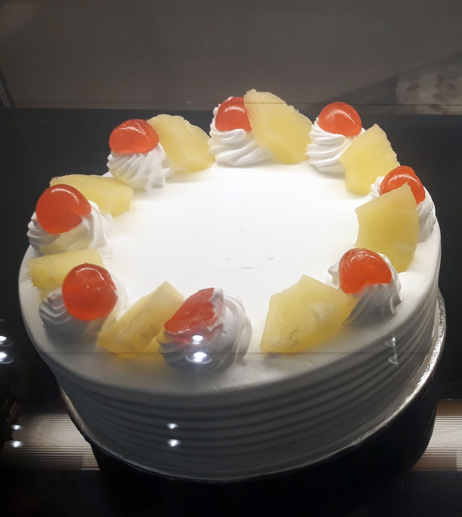 Pineapple Cake 2LBS - SendFlowers.pk