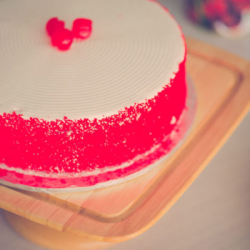 Red Velvet Premium Cake 2LBS - SendFlowers.pk