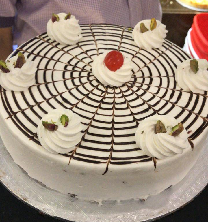 White Angle Cake 2LBS - SendFlowers.pk