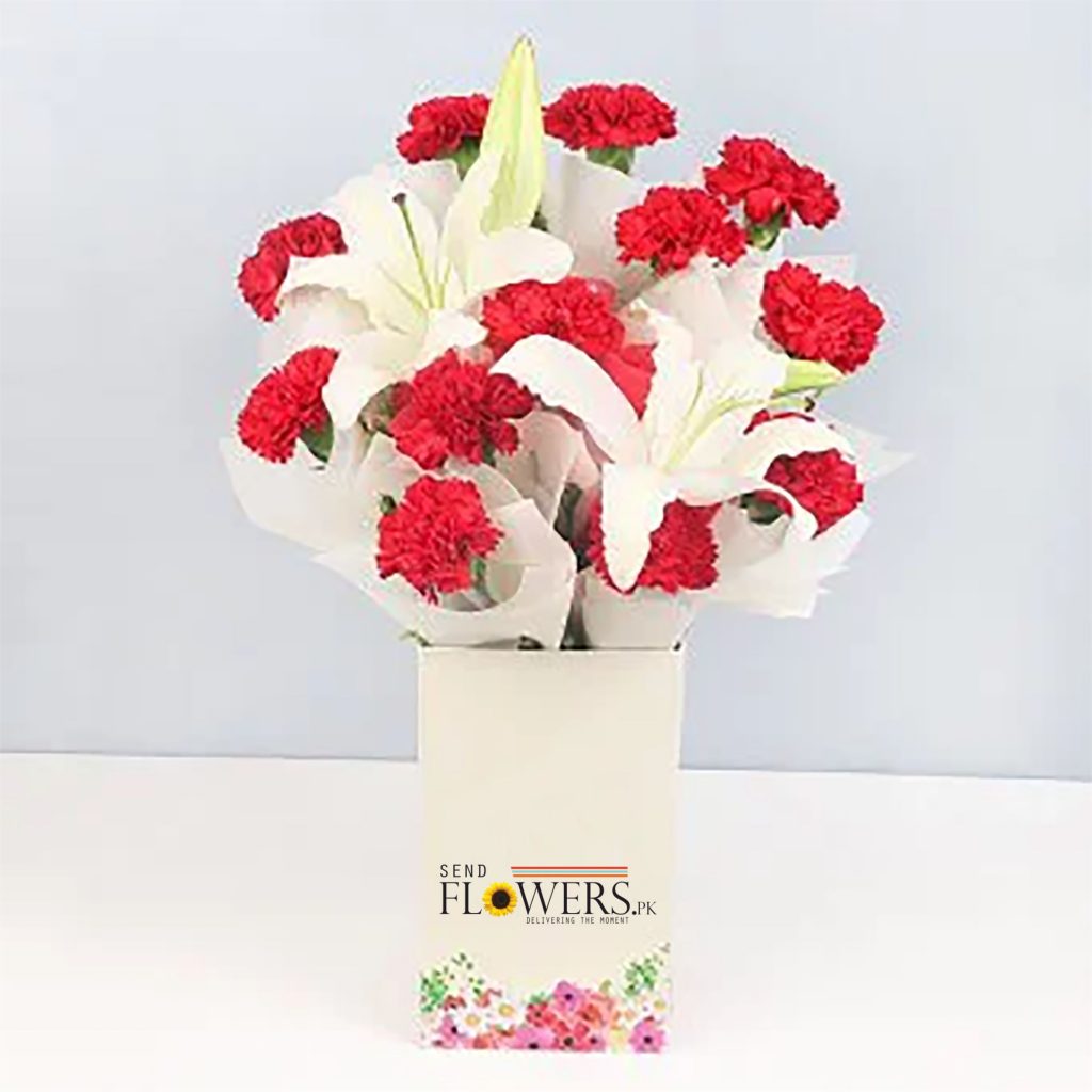 Blossoming Love Box - SendFlowers.pk