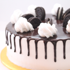 Oreo Vanilla Cream Cake 2LBS - SendFlowers.pk