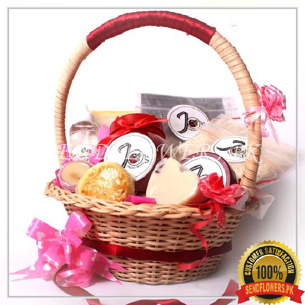 Special Organic Gift Basket - SendFlowers.pk