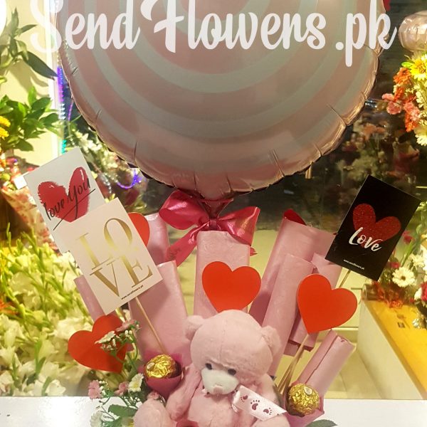 Love Pink Chocolate Box_Online Chocolate Delivery - sendflowers.pk