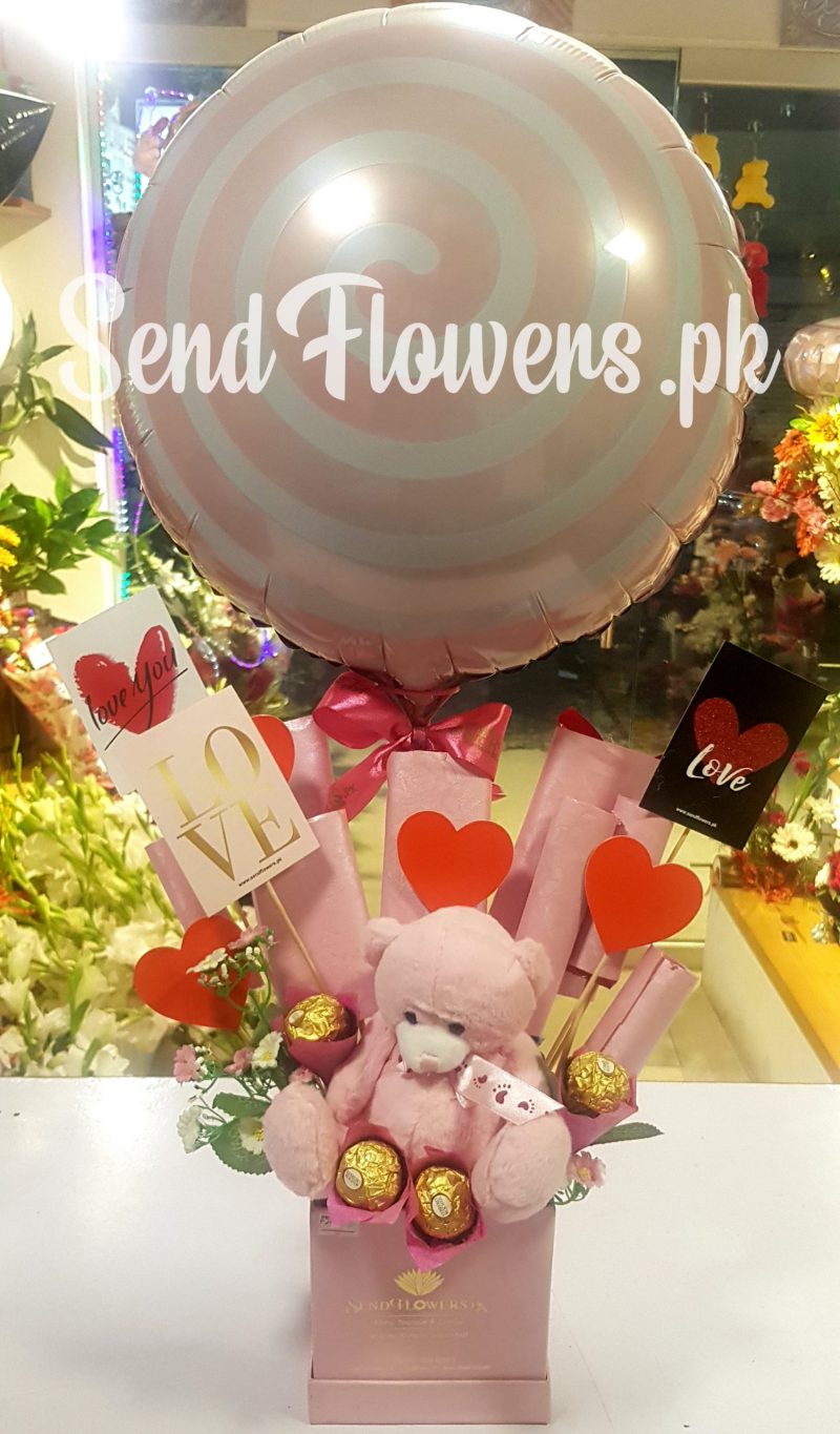 Love Pink Chocolate Box_Online Chocolate Delivery - sendflowers.pk