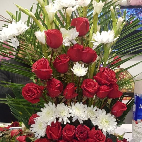 Game of Roses not game of thrones. Flowers delivery in Lahore, Islamabad, Karachi from Germany