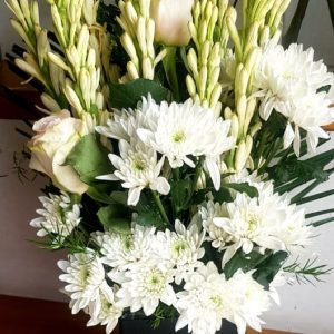 Delivery of Box of Pink & White Flowers in Pakistan
