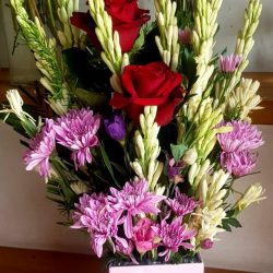 Delivery of Romance of Chrysanthemum & Roses in Pakistan