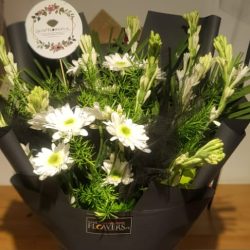 Delivery of Black & White Blooms in Pakistan
