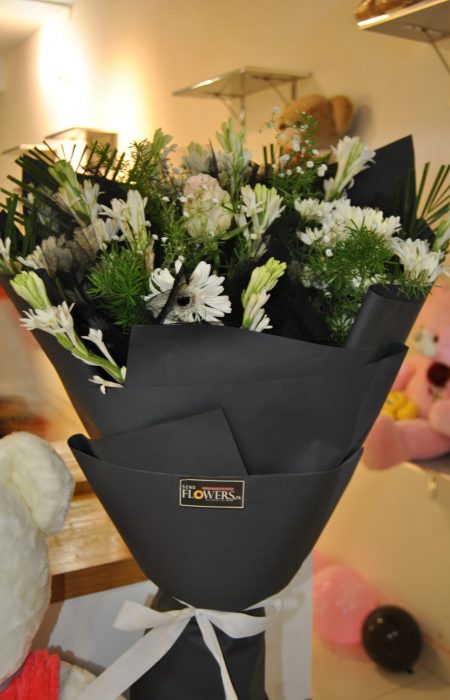 Hand Tied Elegant Flowers Delivery Islamabad