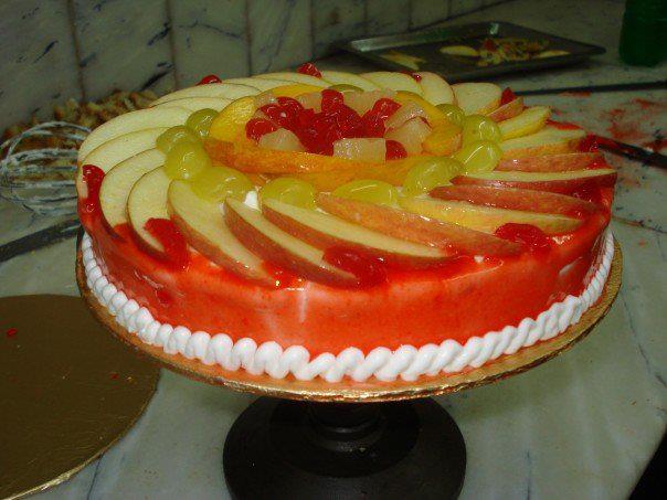 Delivery of Fruity Cocktail Cake in Pakistan