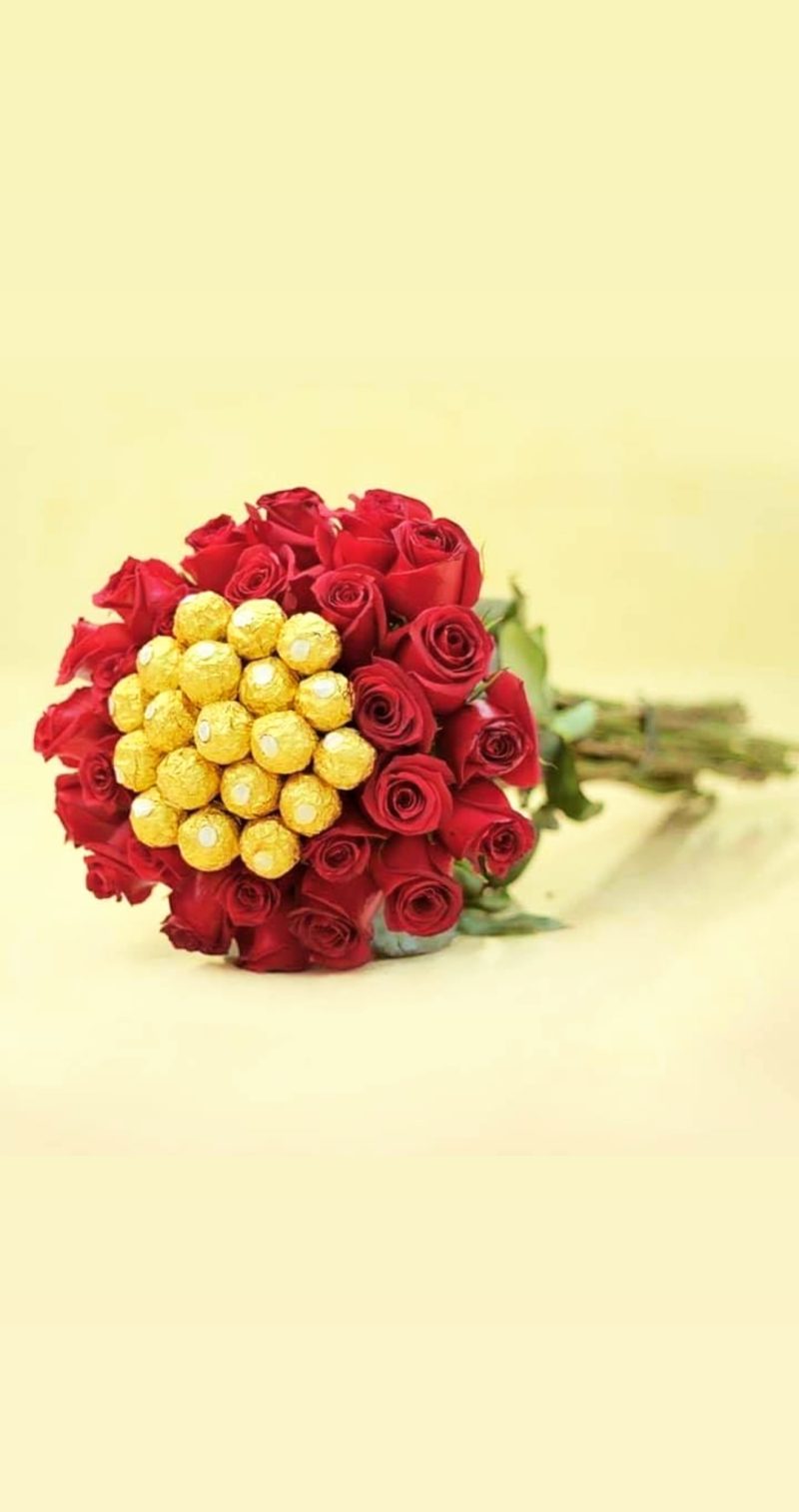 Send Valentine Roses to Pakistan - SendFlowers.pk