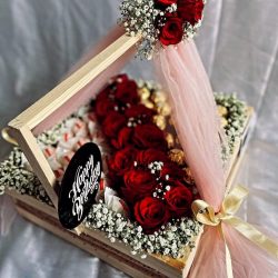 Premium Mother's Day Basket_sendflowers.pk