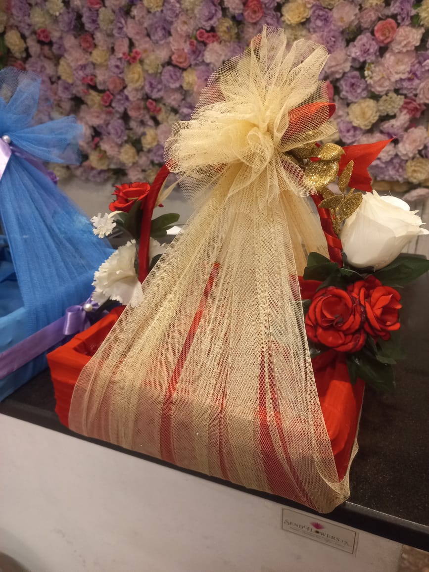 Adorable Floral Gifting Hamper - Avon Bakers