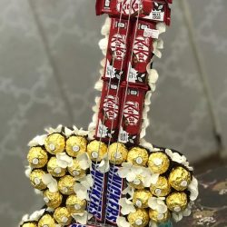 Chocolate Arrnagement - Sendflowers.pk