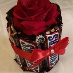 Chocolate and Flowers - Sendflowers.pk