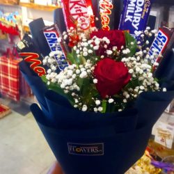 Chocolate and Flowers - Sendflowers.pk