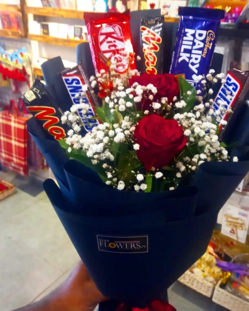 Chocolate and Flowers - Sendflowers.pk