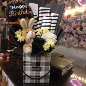 Chocolates Gift - Sendflowers.pk