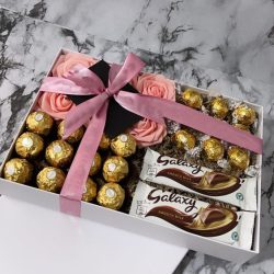 Best Gift - Sendflowers.pk