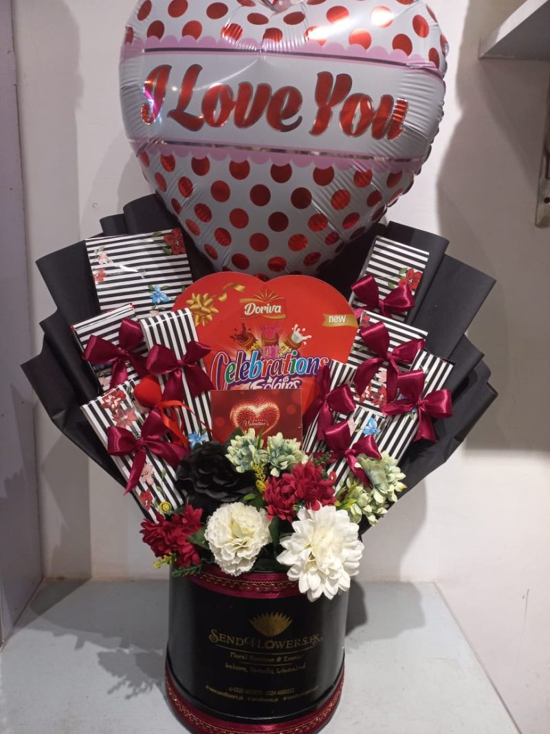 Send Valentine’s Day Flowers Islamabad - SendFlowers.pk