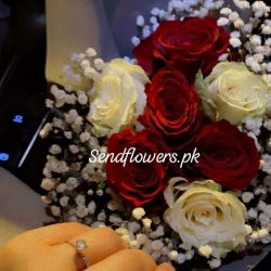 Flowers for Valentine Day Pakistan - SendFlowers.pk