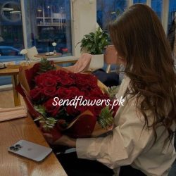 Valentine Flowers Islamabad - SendFlowers.pk