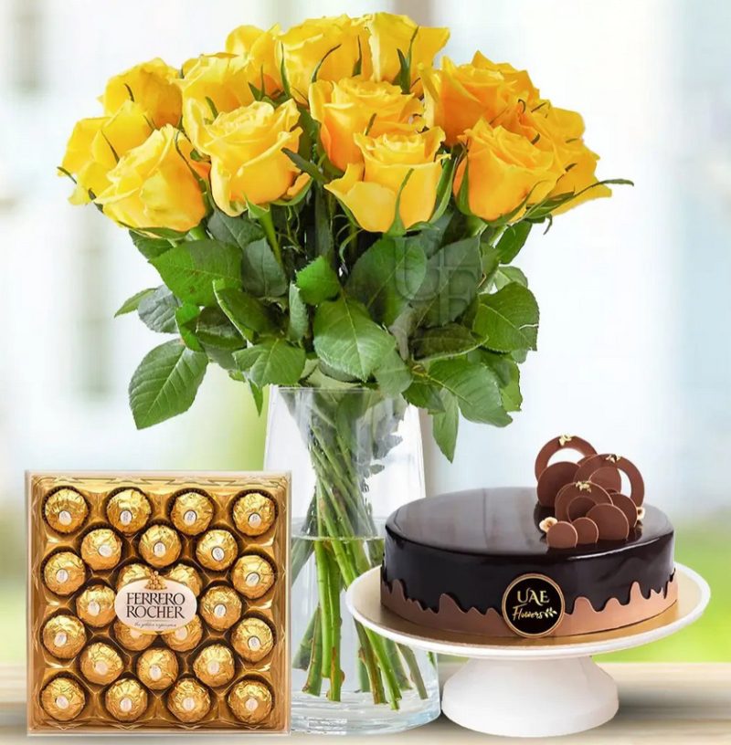 Roses chocolate and cake delivery - Sendflowers.pk