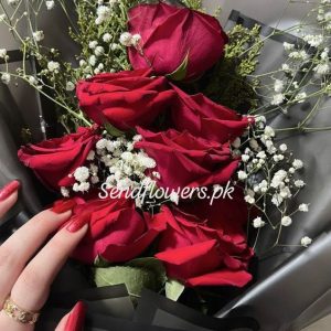 Valentine Day Flowers Karachi - SendFlowers.pk