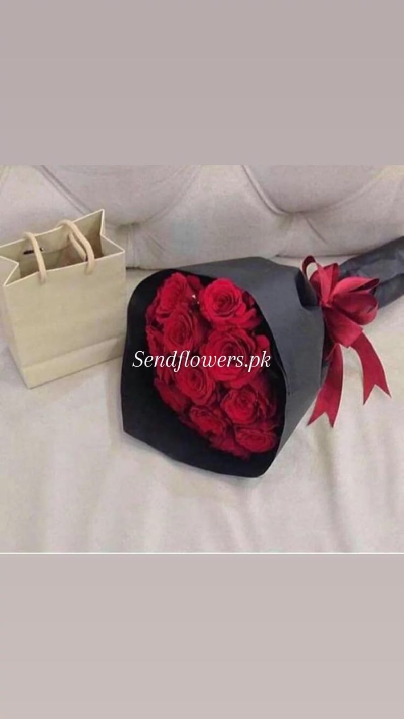 Valentine Day Flower Delivery - SendFlowers.pk