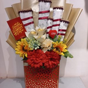 valentine chocolates box - sendflowers.pk