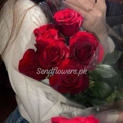 Send Valentine Roses to Pakistan - SendFlowers.pk