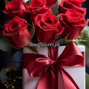 Valentine Rose Box to Pakistan - SendFlowers.pk
