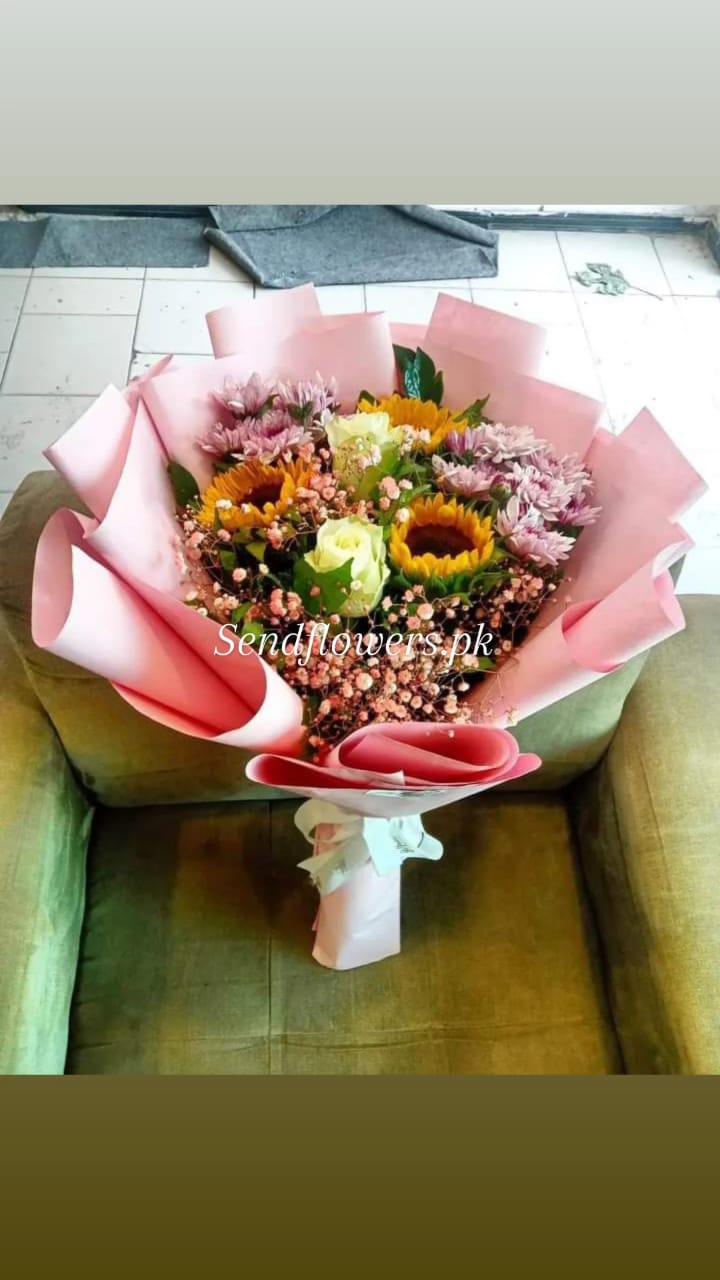 Valentine Bouquet Delivery - SendFlowers.pk