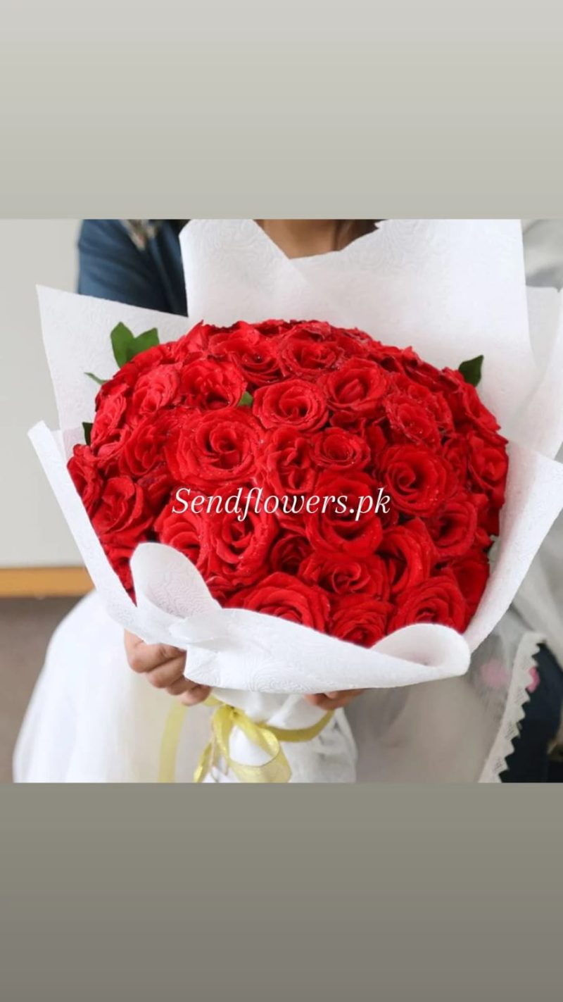 Send Valentine's Day Rose Pakistan - SendFlowers.pk