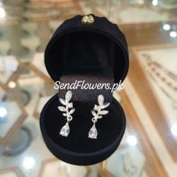 Anniversary Gift Delivery - SendFlowers.pk