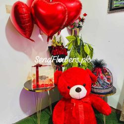 Valentine Gifts for Her Delivery Lahore - TheFlowersDelivery.com