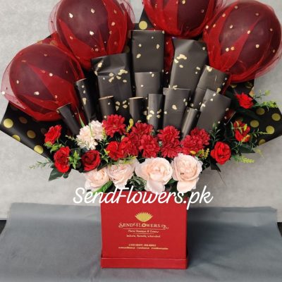 Valentine's Day Gifts Hamper Lahore - SendFlowers.pk