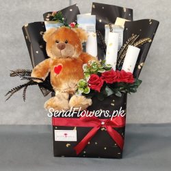 Valentine's Day Gifts Delivery Lahore - SendFlowers.pk