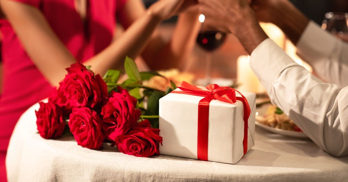 Romantic Anniversary Gifts luxury and romantic anniversary gifts