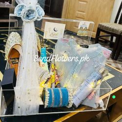 Eid Presents for Her Lahore - SendFlowers.pk