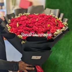 Anniversary Flowers Bouquet Pakistan - SendFlowers.pk