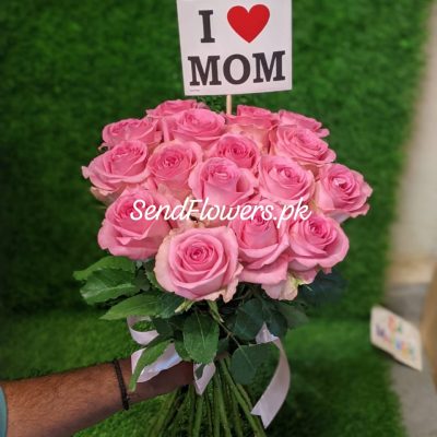 Mother's Day Roses Delivery Pakistan - SendFlowers.pk